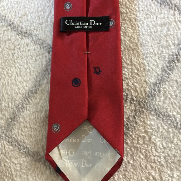 Christian Dior Elegant Red Men's Tie - Picture 2 of 5